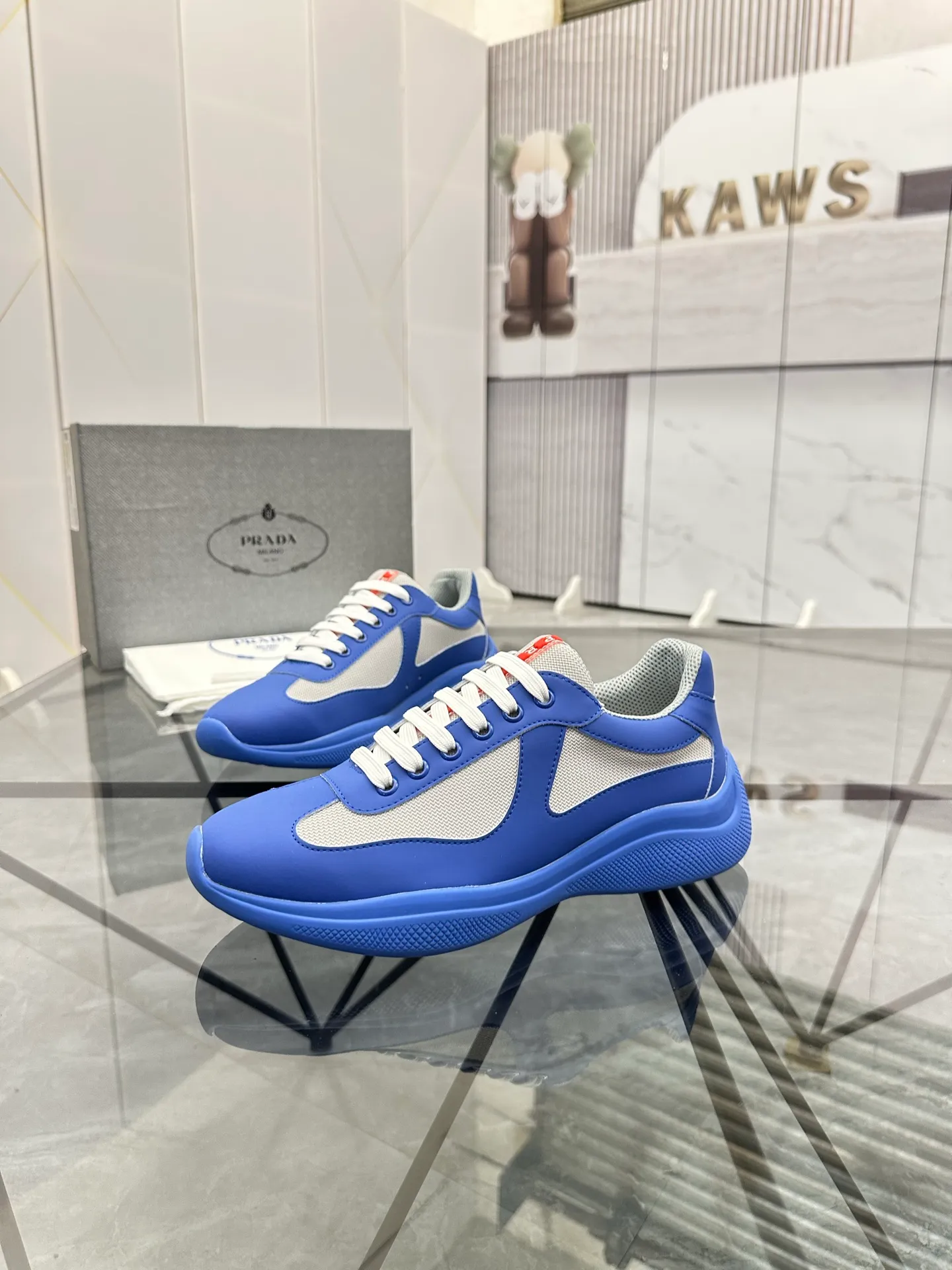 Men's shoes: 💰P360¥ Product trademark: Prada *"Prada*" low-top casual shoes Regular size: 35-47 (can be customized to 48) couple style Product materials: imported silk leather upper, breathable lining, original outsole. Number: 943